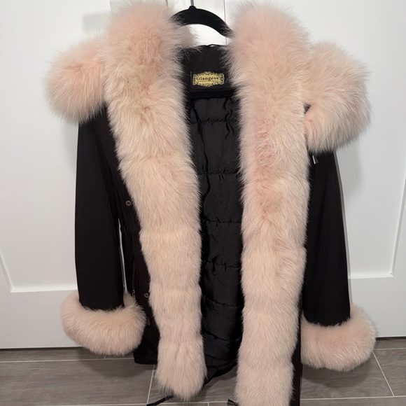 Lange Black Jacket with Soft Pink Fur Accents